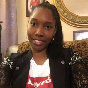 Meet your Posher, Leandra